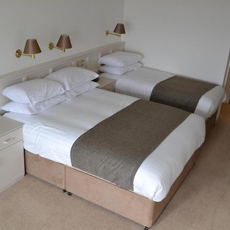 קיליבגס Bay View Hotel מראה חיצוני תמונה