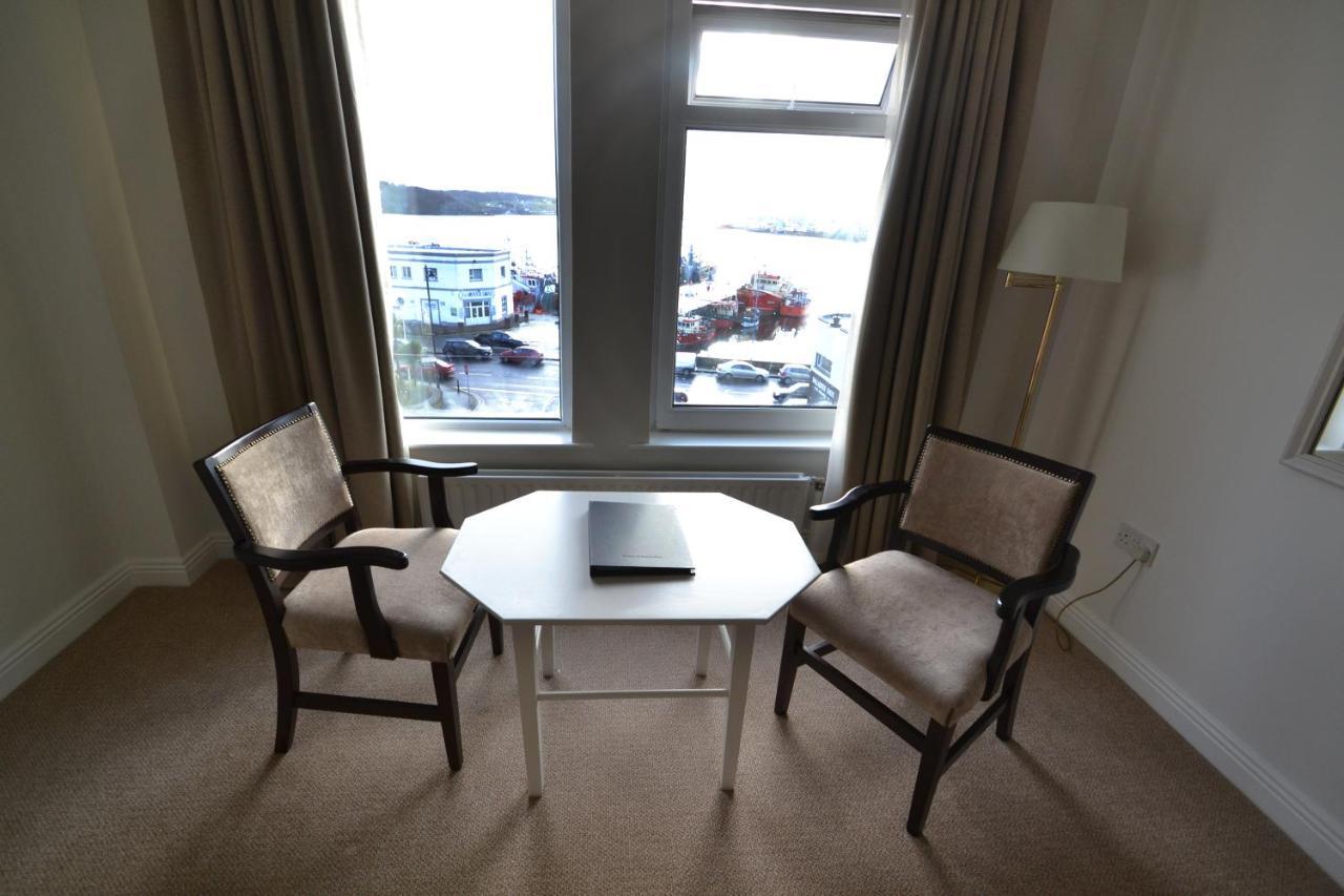 קיליבגס Bay View Hotel מראה חיצוני תמונה