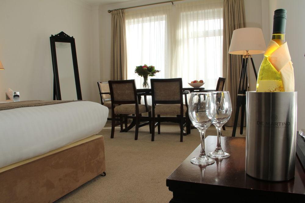 קיליבגס Bay View Hotel מראה חיצוני תמונה