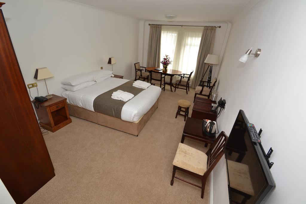 קיליבגס Bay View Hotel מראה חיצוני תמונה